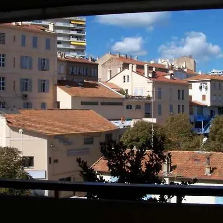 Apartman Comfortable Flat With Balcony Centre Cannes