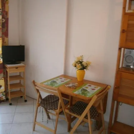 Comfortable Flat With Balcony Centre * Cannes